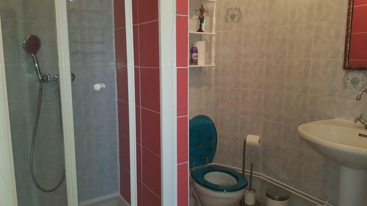 Vacation Home On Rue Du Marais 5 Petiville  Екстер'єр фото